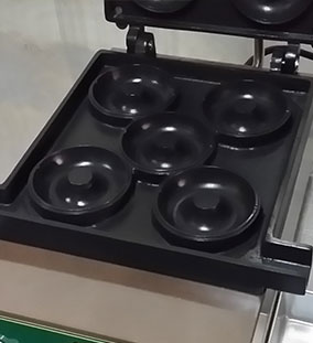 現烤甜甜圈機器